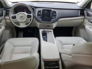 2023 Volvo XC90 Plus Bright Auto z USA - zdjęcie 5