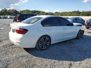 2018 BMW 330I Auto z USA - zdjęcie 4