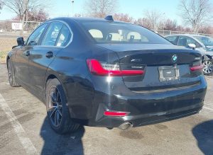 2019 BMW 330i XDrive Auro z USA - zdjęcie 3