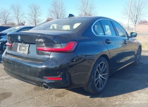 2019 BMW 330i XDrive Auro z USA - zdjęcie 4