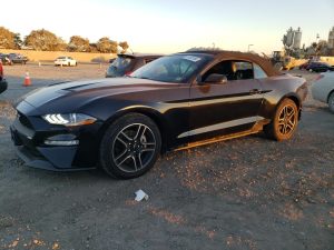 2019 Ford Mustang EcoBoost Premium Auto z USA - zdjęcie 2