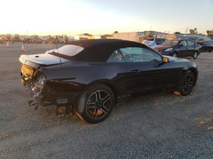 2019 Ford Mustang EcoBoost Premium Auto z USA - zdjęcie 4