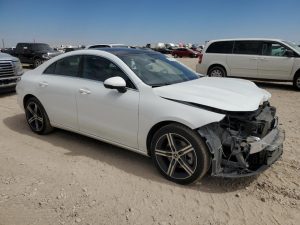 2020 Mercedes-Benz CLA250 Auto z USA - zdjęcie 1