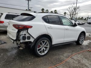 2019 Alfa Romeo Stelvio Ti Auto z USA - zdjęcie 4