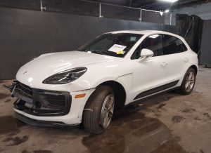 2022 Porsche Macan Base Auto z USA - zdjęcie 2