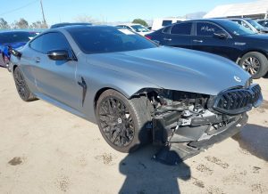 2023 BMW M8 Competition Auto z USA - zdjęcie 1