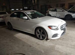 2018 Mercedes-Benz E300 Luxury Auto z USA - zdjęcie 1