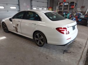 2018 Mercedes-Benz E300 Luxury Auto z USA - zdjęcie 3