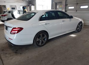 2018 Mercedes-Benz E300 Luxury Auto z USA - zdjęcie 4