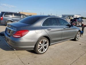 2017 Mercedes-Benz C300 Auto z USA - zdjęcie 4