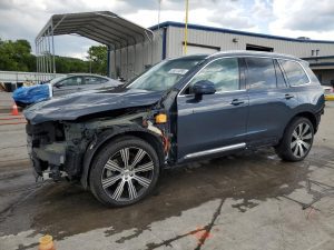 2022 Volvo XC90 Inscription Auto z USA - zdjęcie 2
