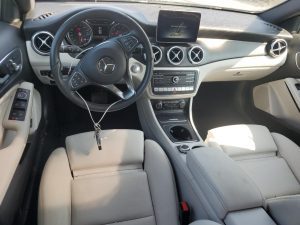 2020 Mercedes-Benz GLA250 Auto z USA - zdjęcie 5
