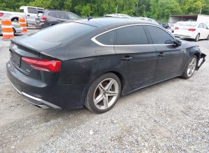 2021 Audi A5 Premium Auto z USA - zdjęcie 4