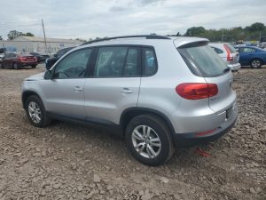 2016 Volkswagen Tiguan S Auto z USA - zdjęcie 3