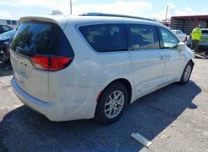 2020 Chrysler Pacifica Touring L Auto z USA - zdjęcie 4