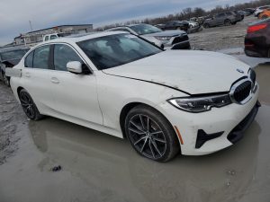 2020 BMW 330i XDrive Auto z USA - zdjęcie 1