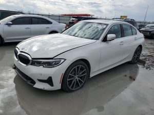 2020 BMW 330i XDrive Auto z USA - zdjęcie 2