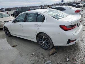 2020 BMW 330i XDrive Auto z USA - zdjęcie 3