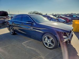 2015 Mercedes-Benz C300 Auto z USA - zdjęcie 1