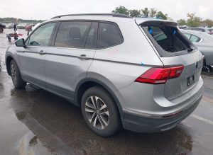 2024 Volkswagen Tiguan S Auto z USA - zdjęcie 3