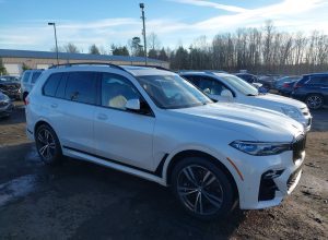 2022 BMW X7 M50i Auto z USA- zdjęcie 1