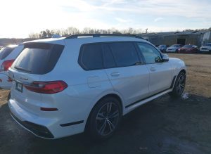 2022 BMW X7 M50i Auto z USA- zdjęcie 4