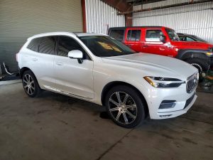 2021 Volvo XC60 Inscription Auto z USA - zdjęcie 1