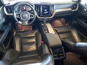 2021 Volvo XC60 Inscription Auto z USA - zdjęcie 5