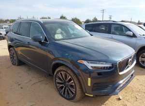 2021 Volvo XC90 Momentum Auto z USA - zdjęcie 1