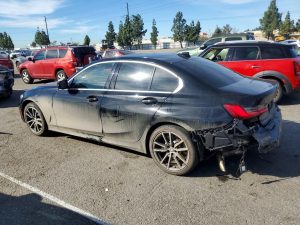 2020 BMW 330i Auto z USA - zdjęcie 3