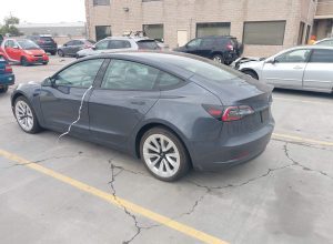 2022 Tesla Model 3 Long Range Auto z USA - zdjęcie 3