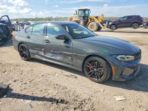 2024 BMW 330 XDrive Auto z USA - zdjęcie 1