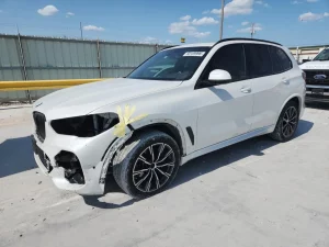 2022 BMW X5 XDrive40i Auto z USA - zdjęcie 2